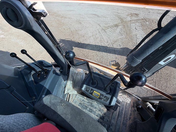 2019-deere-310sl-image-7