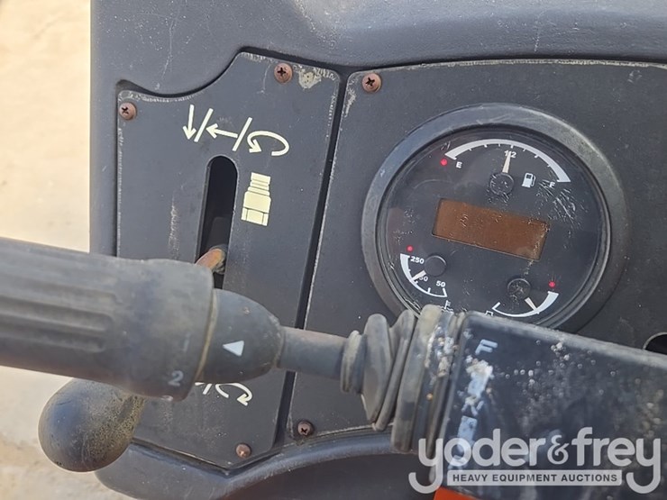 2012-jlg-g6-42a-image-50