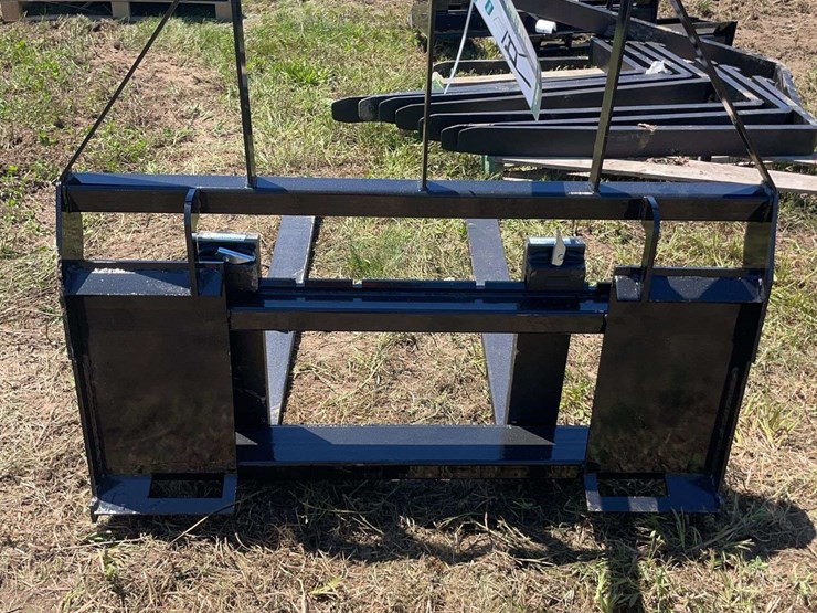 agt-skid-steer-pallet-forks.-model-sall100-image-2