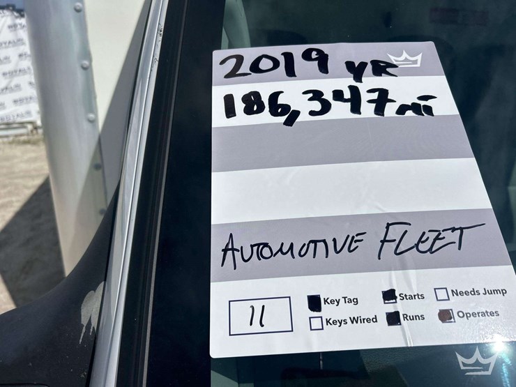 2019-ford-e350-image-22