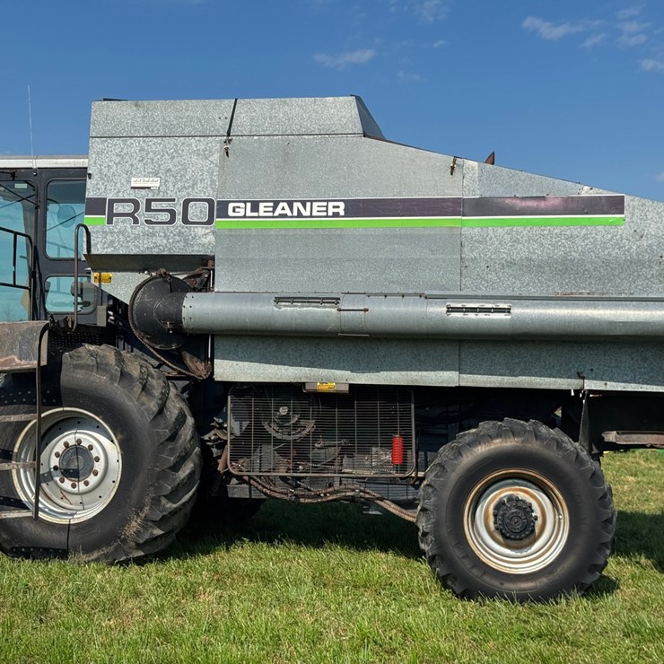 1989 GLEANER R50