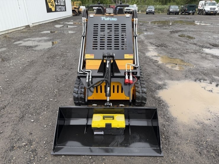 2026-future-ft360t-mini-compact-track-loader-image-8