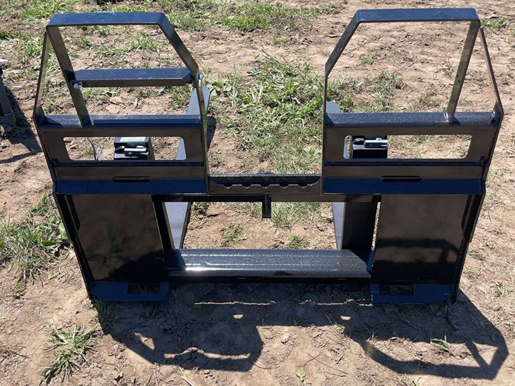 agrotk-skid-steer-pallet-forks.-image-2