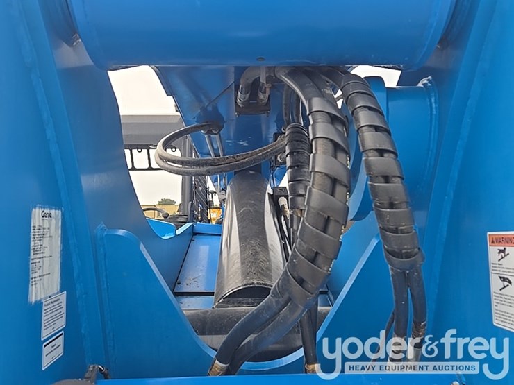 2018-genie-gth844-image-34