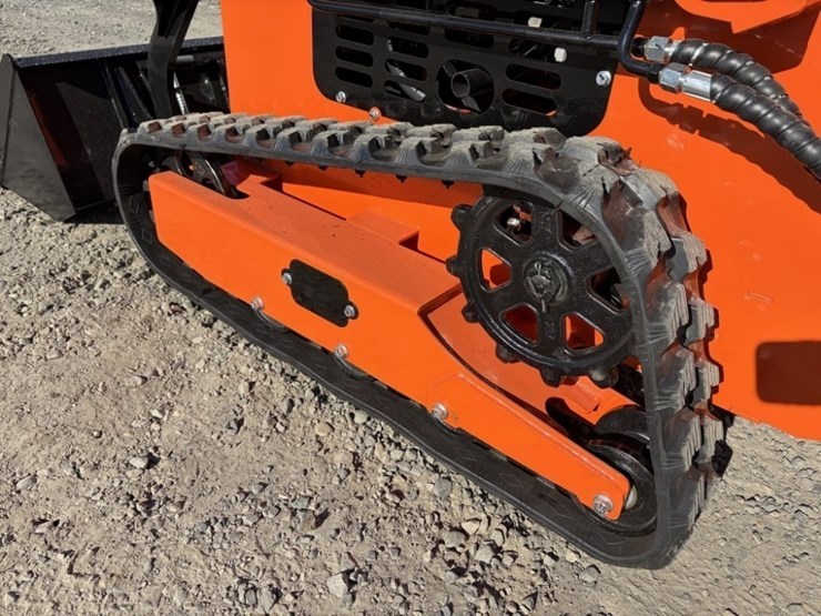 2026-future-ft36c-mini-compact-track-loader-image-10