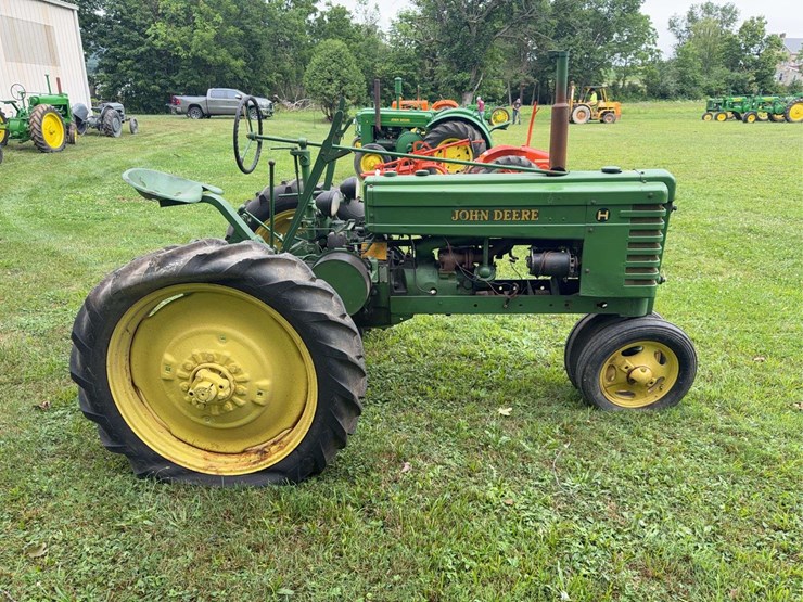 john-deere-h-image-6