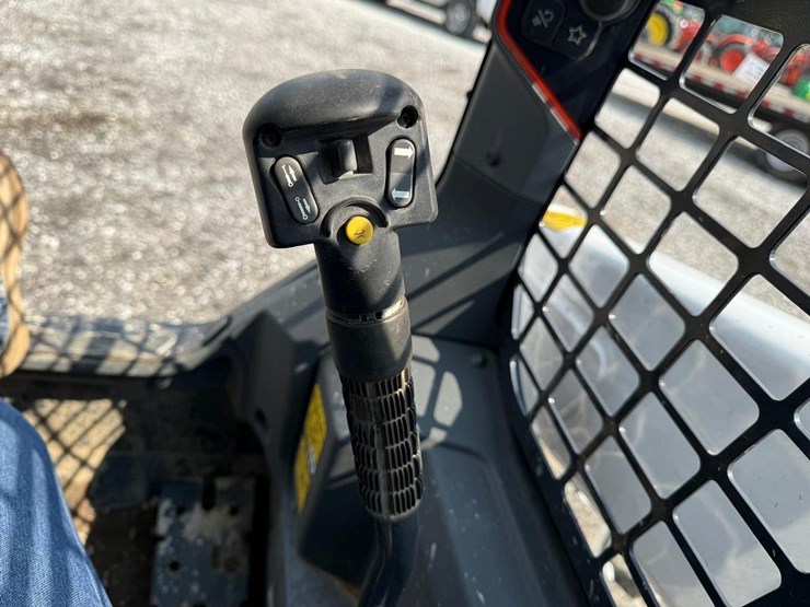 2020-bobcat-s64-image-19