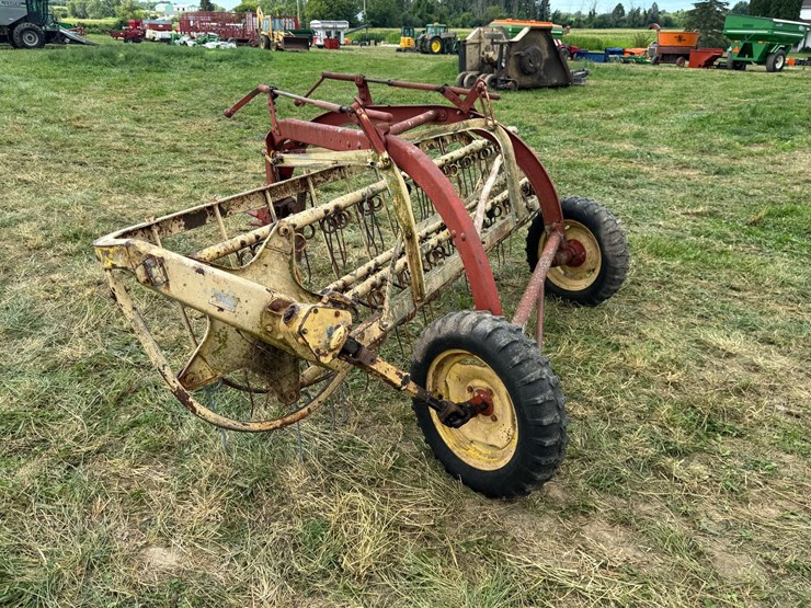 #4004-•-new-holland-10ft-bar-rake-image-4
