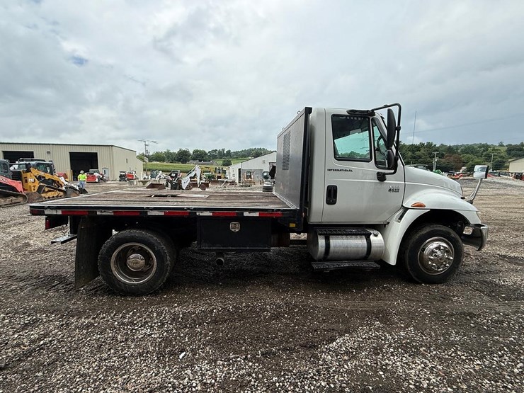2007-international-durastar-4300-image-5