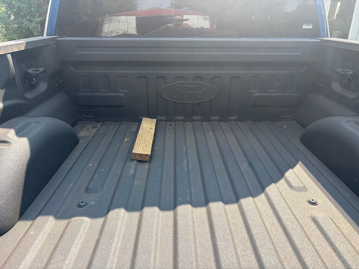 2023-ford-f150-image-8