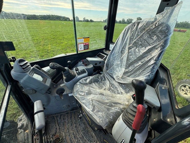 deere-35g-image-22