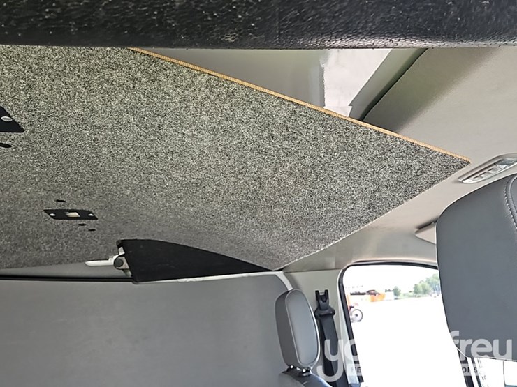 2015-ford-transit-image-24