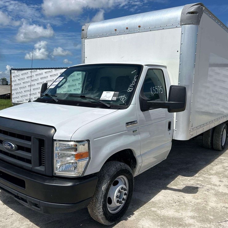 2019 FORD E350
