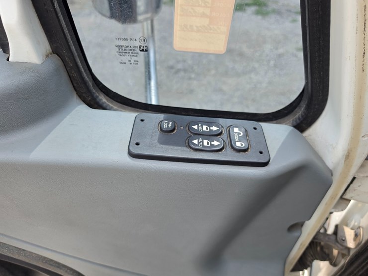 2002-international-durastar-4300-image-128
