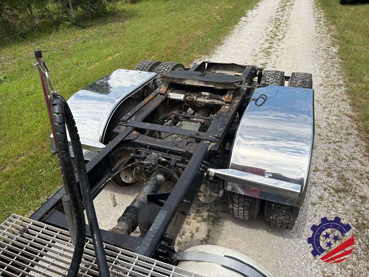 2006-mack-cxn613-t/a-truck-tractor-image-68
