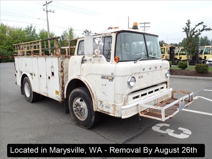 1979-ford-800-image-15