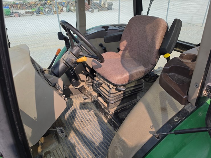 2010-john-deere-5083e-image-7
