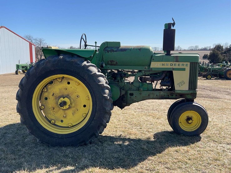 john-deere-720-image-6