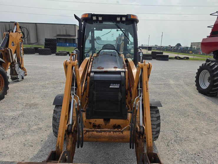 2015-case-580sn-image-4