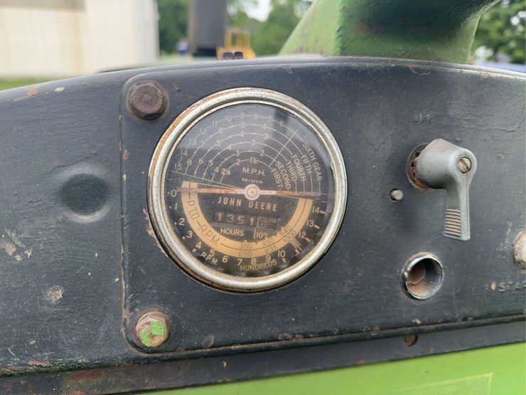 1959-john-deere-830-image-45