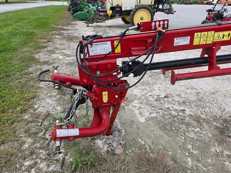 2018-new-holland-313-image-12