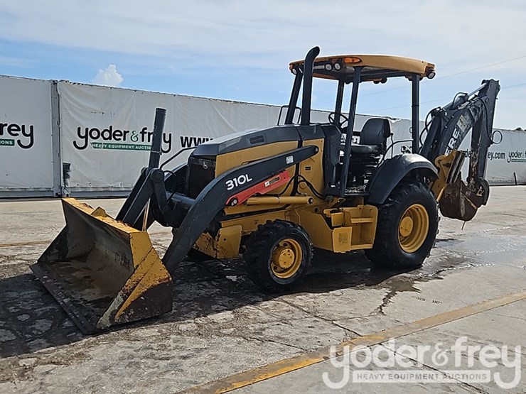 2018-deere-310l-image-1