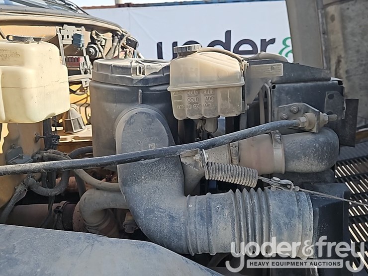2000-caterpillar-3126-image-17