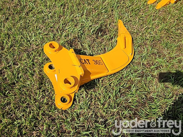 2026-caterpillar-305-image-1
