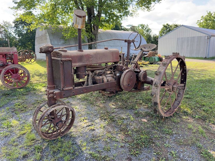 john-deere-model-b-image-1