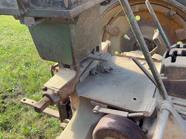 john-deere-model-b-image-27