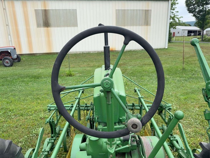 john-deere-h-image-30