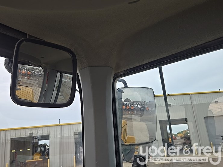 2019-caterpillar-938m-image-56