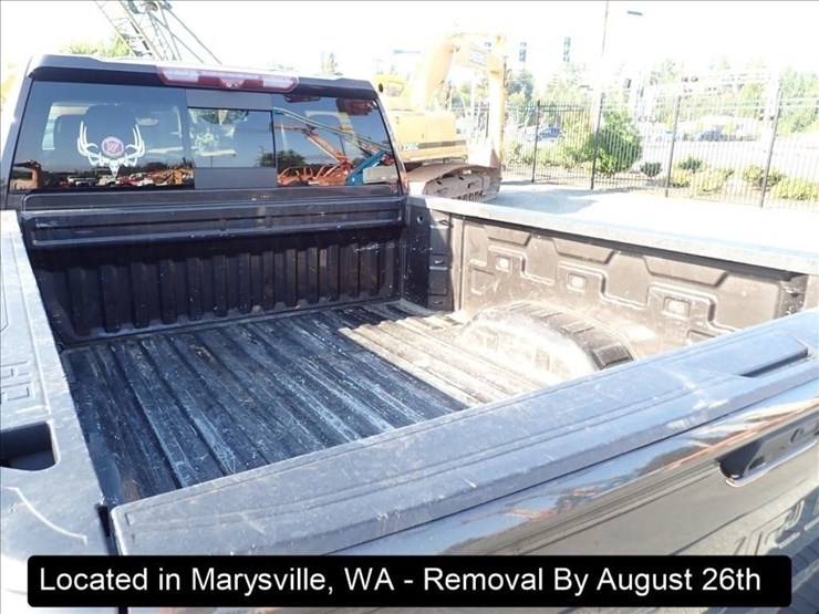 2020-chevrolet-3500-image-27