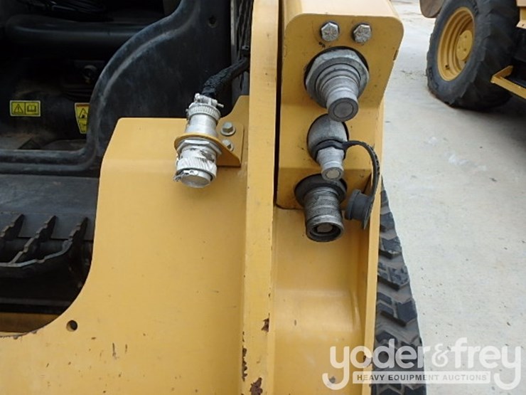 2024-caterpillar-259d3-image-13