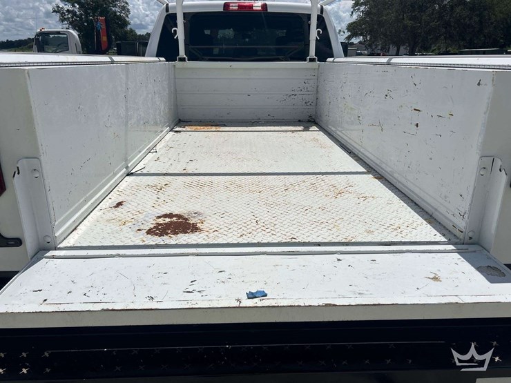 2019-dodge-2500-image-26