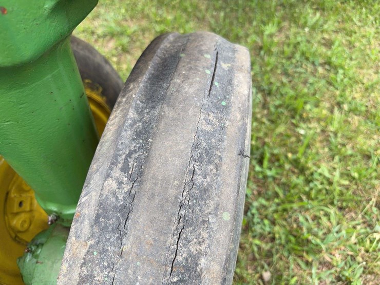 john-deere-model-b-image-13