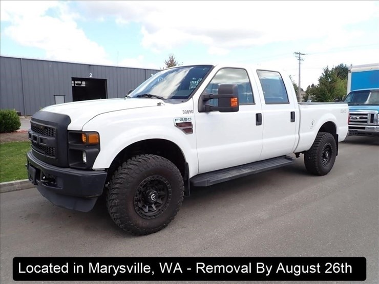 2010-ford-f250-xl-image-1