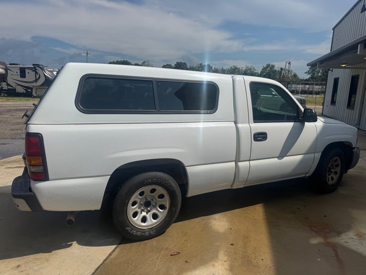 2005-gmc-1500-image-7