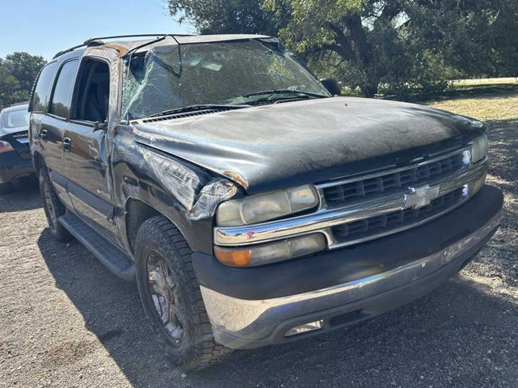 2003-chevrolet-tahoe-image-3