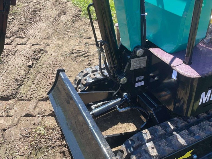 mh13rx-mini-excavator-image-10
