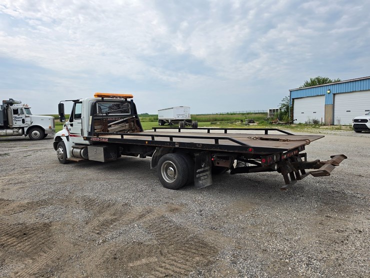 2002-international-durastar-4300-image-11