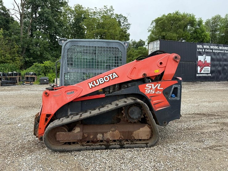 2017-kubota-svl95-2s-image-1
