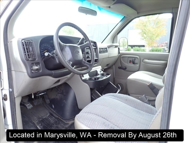 2001-chevrolet-express-3500-image-3