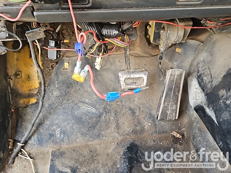 2000-caterpillar-3126-image-24