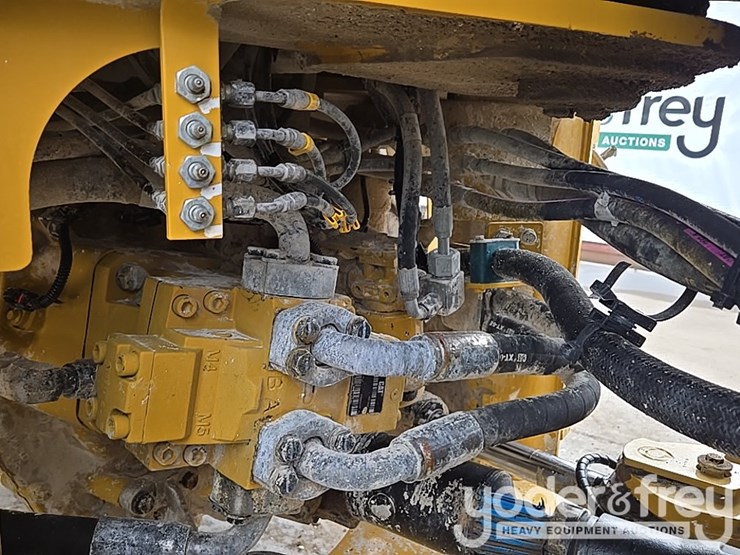 2019-caterpillar-938m-image-34