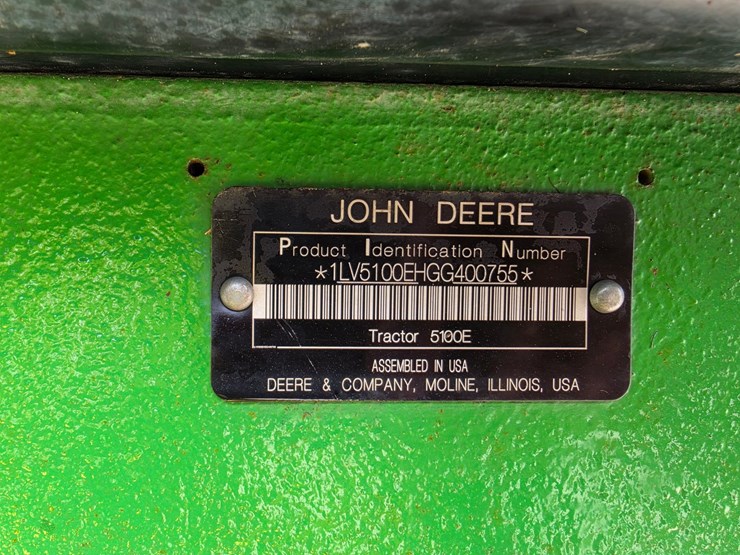 2016-john-deere-5100e-image-3