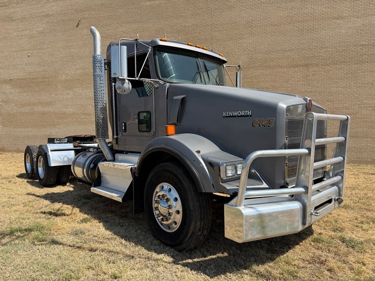 2013-kenworth-t800-image-4