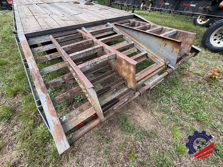 t/a-25’-gooseneck-trailer-image-23
