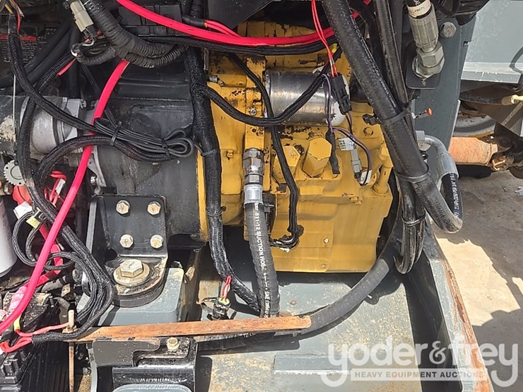 2012-jlg-g6-42a-image-41