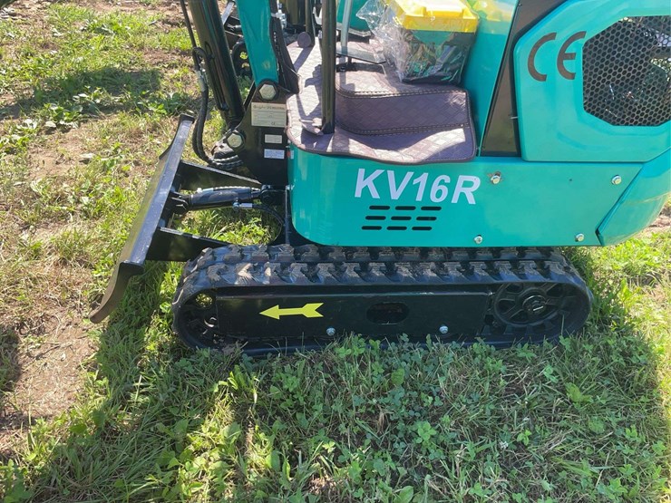 kv16r-mini-excavator-image-4
